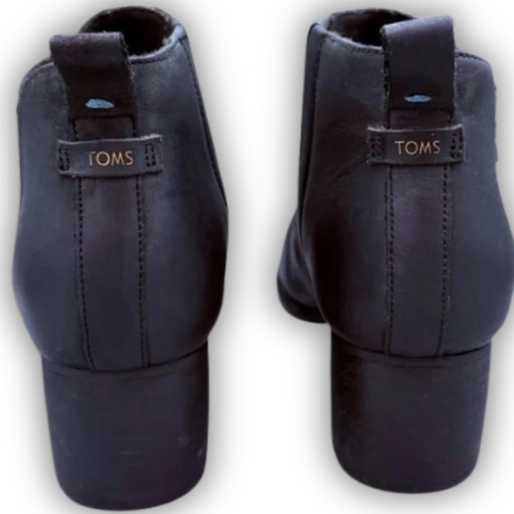 TOMS Matte Leather Nubuck Ankle Boots Black Size 8 2" Block Heel Classic Slip On - Picture 5 of 9